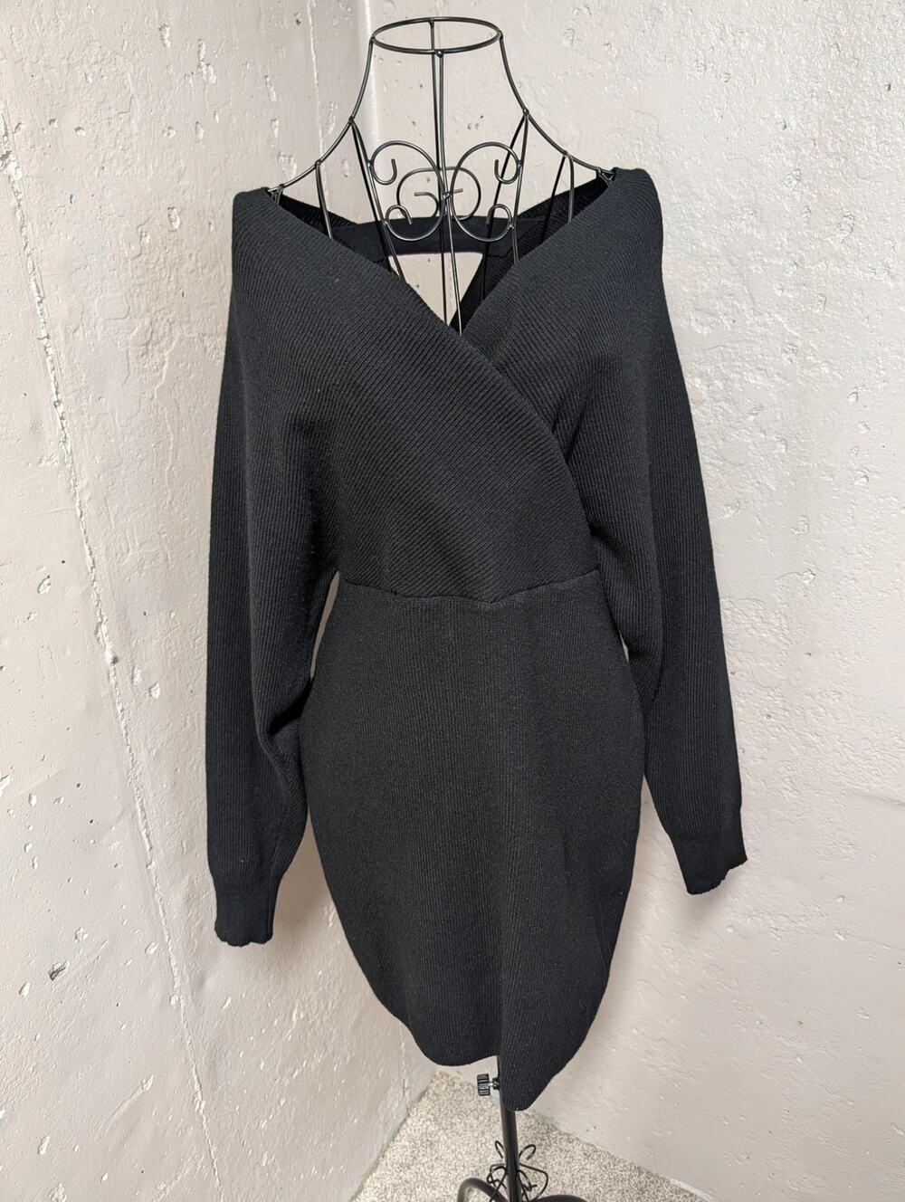 GRECERELLE Black Knit Wrap Back Bodycon Sweater Mini Dress